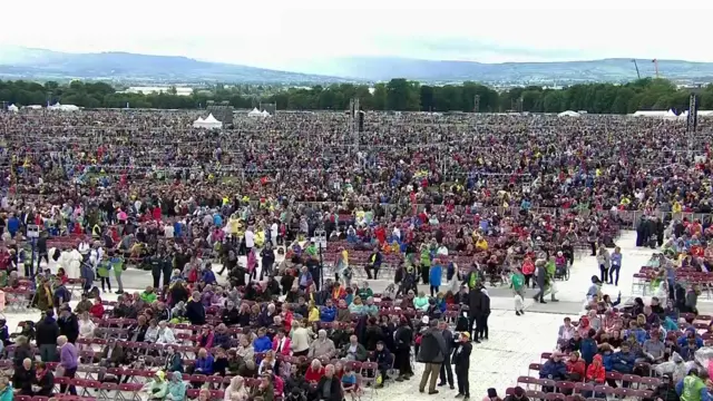 Phoenix Park crowd