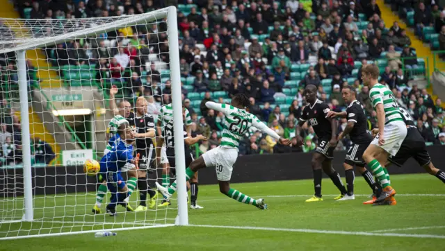 Dedryck Boyata scores