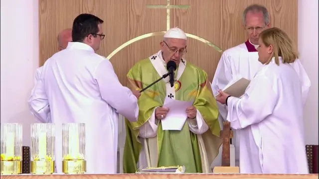 Pope Francis saying Mass at Phoenix Park