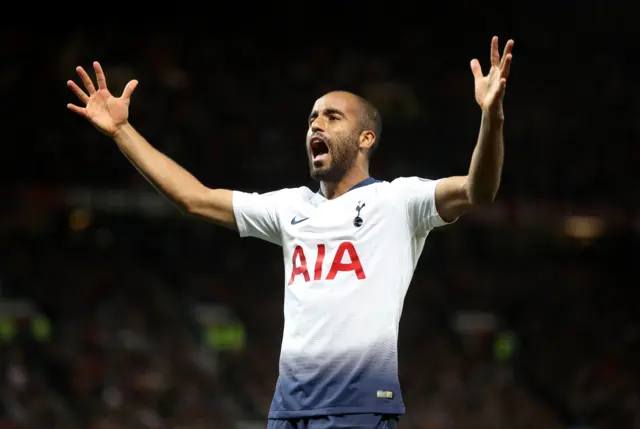 Lucas Moura celebrates