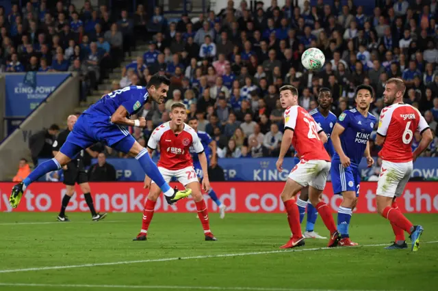 Vicente Iborra scores for Leicester