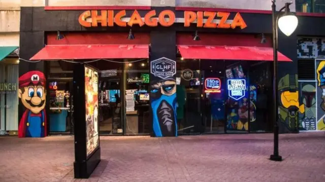 Game Bar attached to Chicago Pizza restaurant