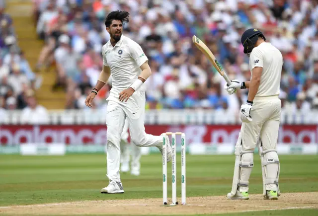 Ishant Sharma of India celebrates dismissing Dawid Malan