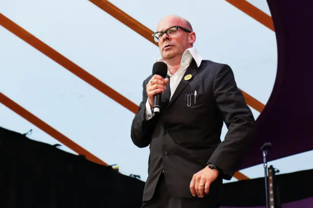 Harry Hill