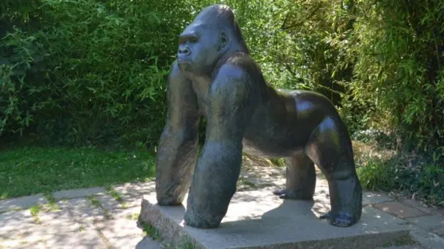 Statue of Jambo the gorilla