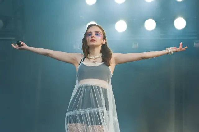 Lauren Mayberry