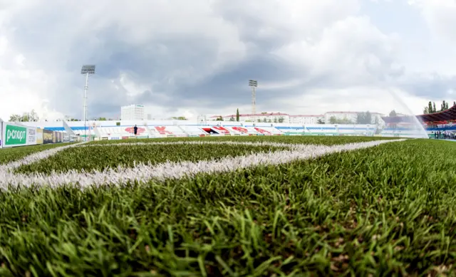 The Neftyanik Stadium has an artificial pitch