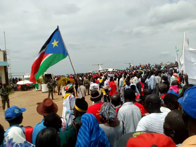 Crowds at the airport