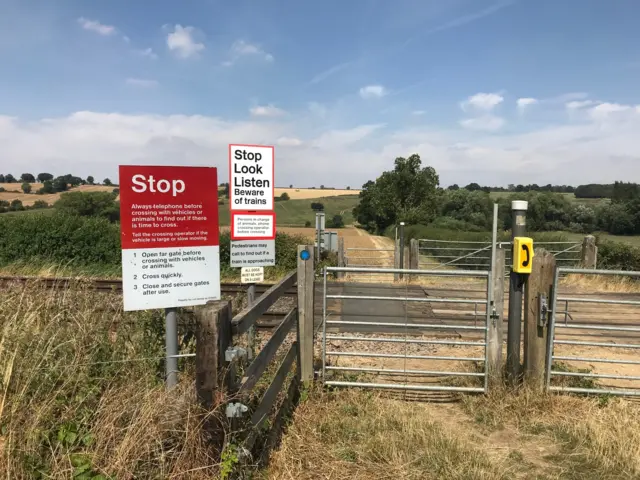 level crossing