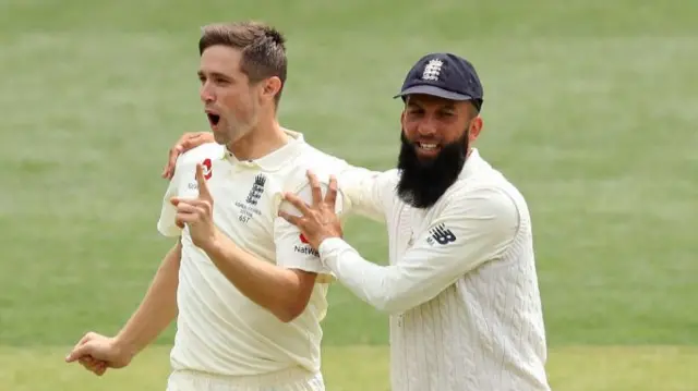 Chris Woakes (left) and Moeen Ali
