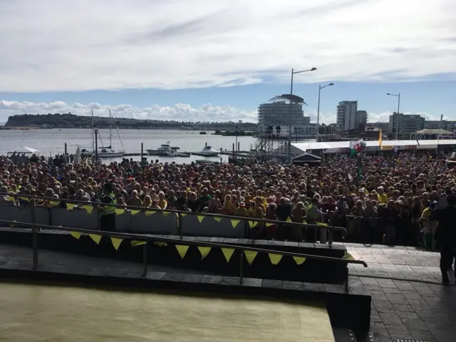 Crowds at Geraint Thomas's homecoming in Cardiff Bay