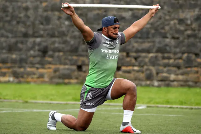 Bundee Aki