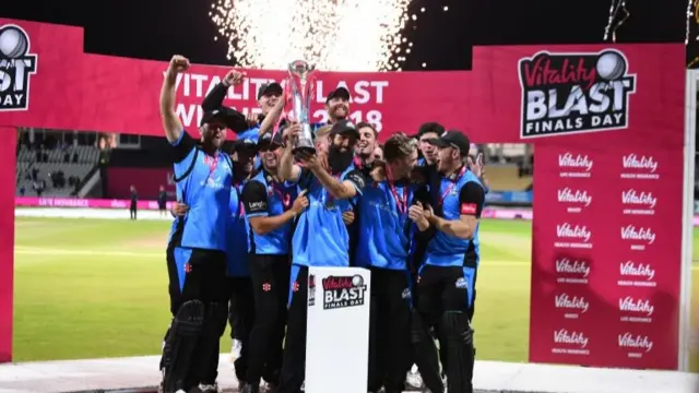 Worcestershire Rapids celebrating