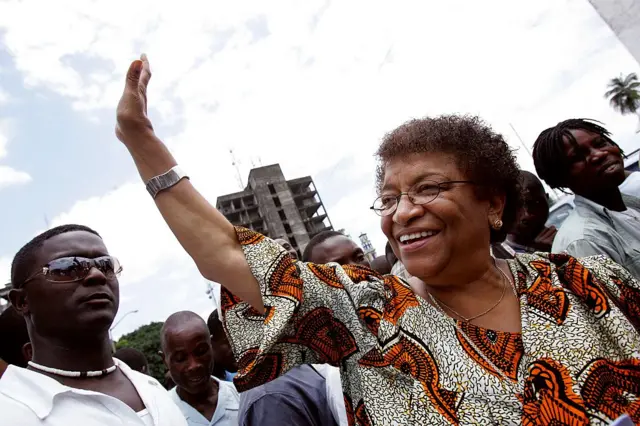 Ellen Johnson-Sirleaf waves on14 September 2005