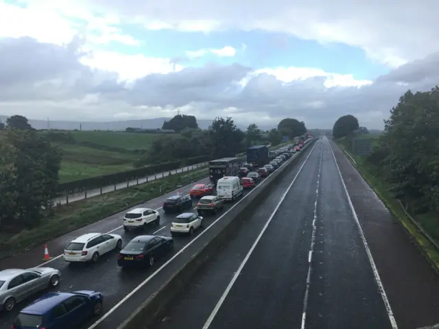 Long tailbacks on the M1