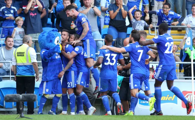 Victor Camarasa celebrates