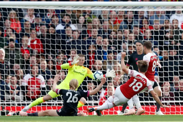 Jordan Pickford saves from Nacho Monreal