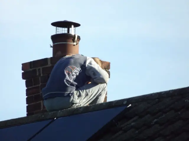 Man on roof in Scunthorpe