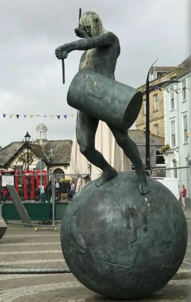 Bronze drummer sculpture