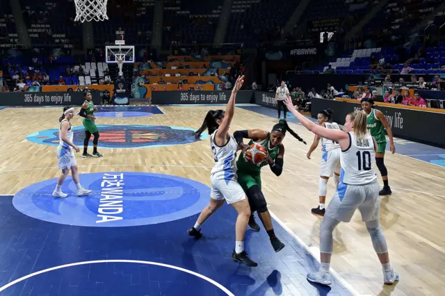 Argentina and Nigeria basketball match