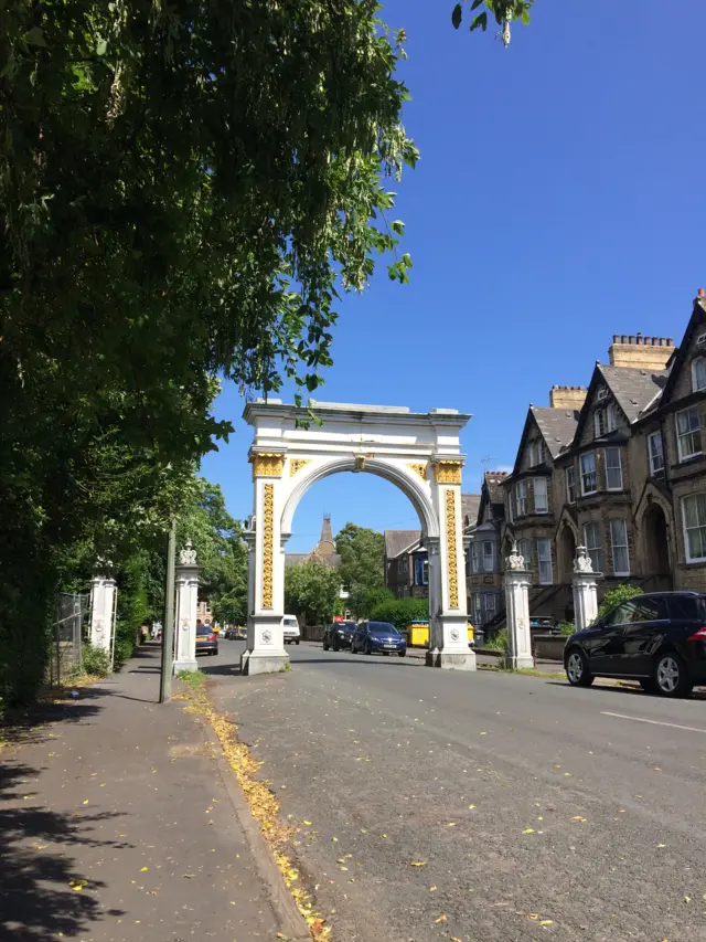 Pearson Park archway