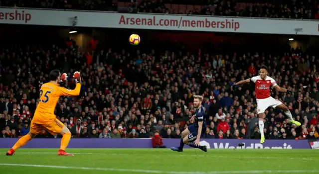 Aubameyang scores