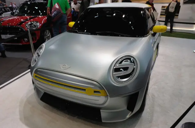 A Mini Electric Concept at the Vienna Autoshow 2019