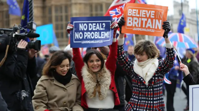 Pro-Brexit protesters outside Parliament