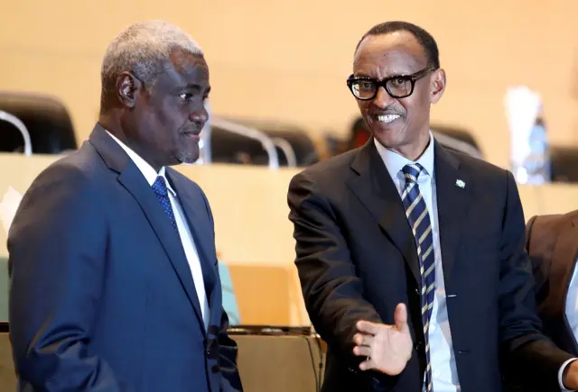 Paul Kagame talks to African Union Chairperson Moussa Faki Mahama