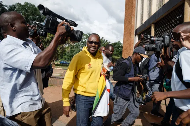 Pastor Evan Mawarire arriving at the Harare Magistrate Court