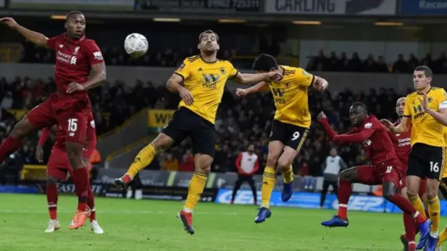 Wolves defend a corner