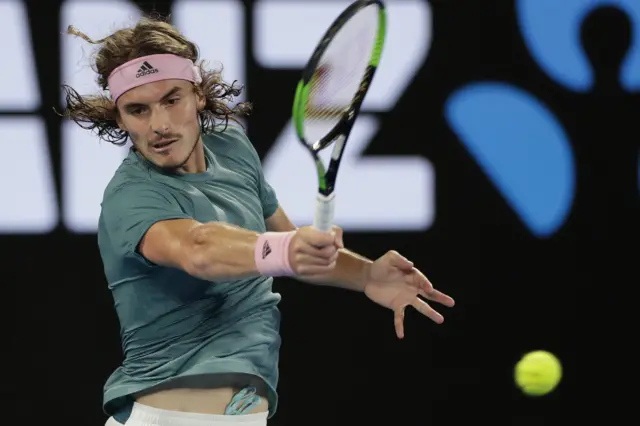 Tsitsipas