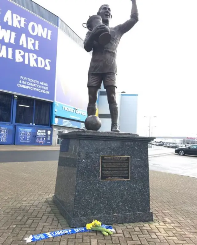 Fred Kenner statue at Cardiff City Stadium