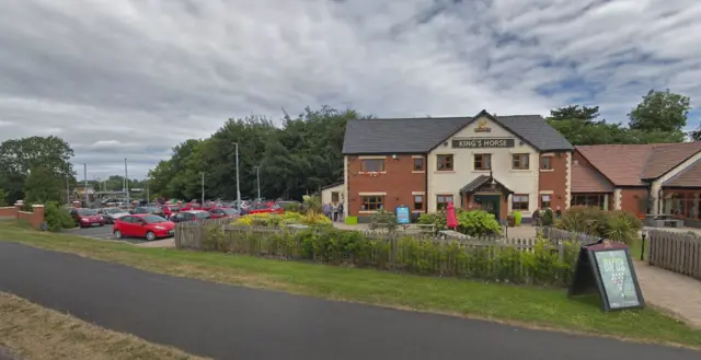 Hungry Horse pub on Kingsway