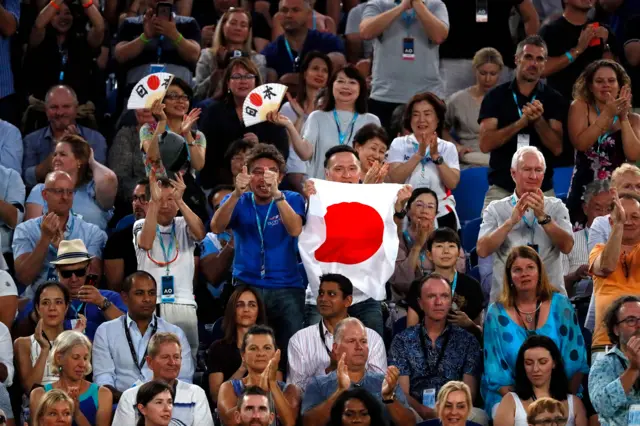 Osaka fans