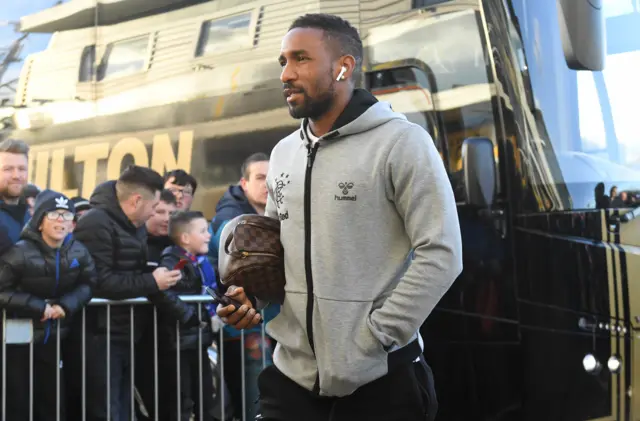 Jermain Defoe arriving at the Tony Macaroni Arena