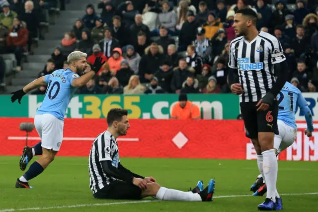 Sergio Aguero celebrates