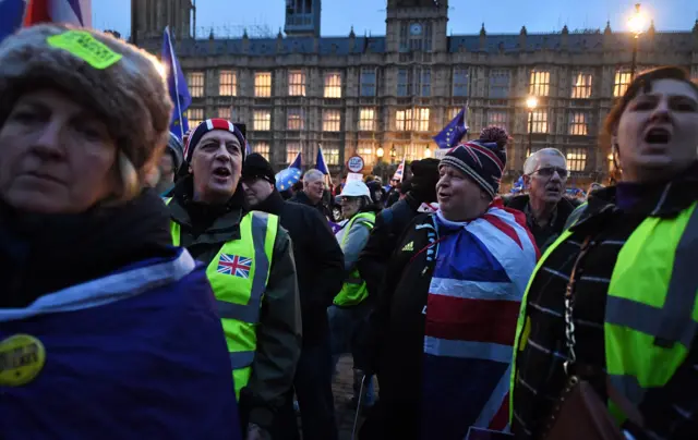 Demostrations outside Parliament ahead of vote on amendents to Brexit Bill