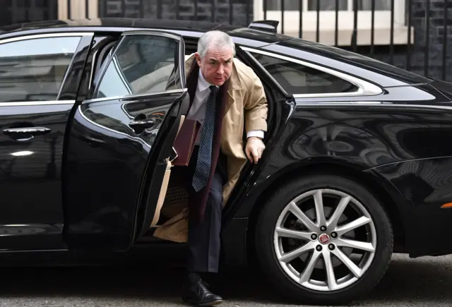 Geoffrey Cox arrvies at Downing Street