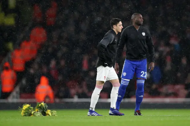 Sol Bamba and Mesut Ozil