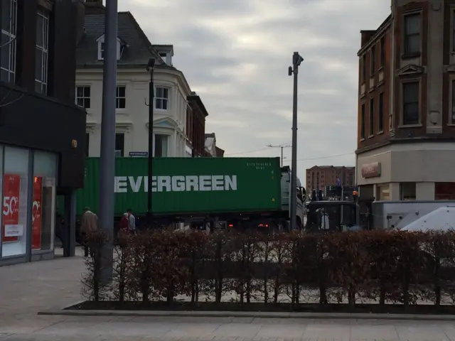 stuck lorry hull