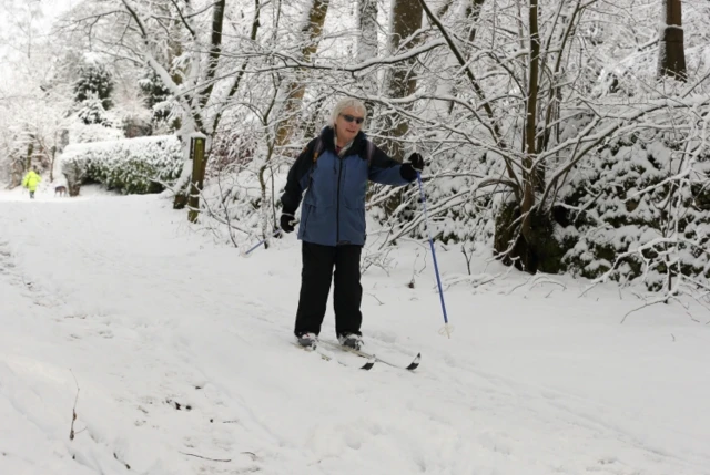 Skiing woman in Buxton