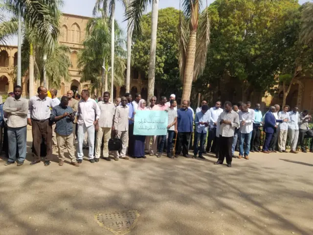 Sudan lecturers call for end of Bashir rule