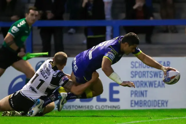 Warrington hammered Hull FC in the Super 8s