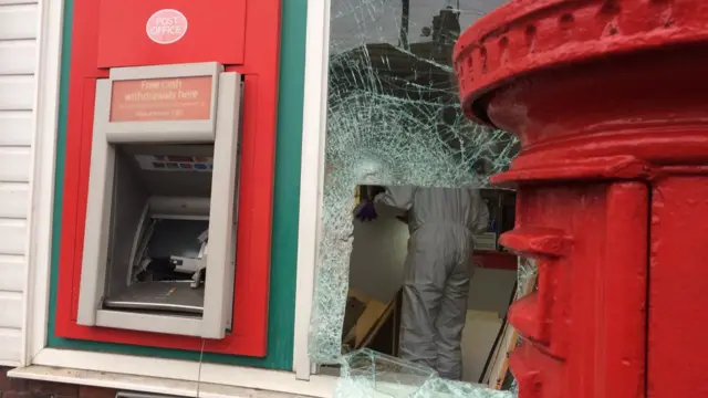 Damage to the post office on Chanterlands Avenue in Hull