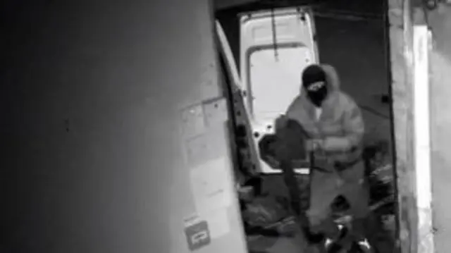 CCTV of attempted burglary in Bradford