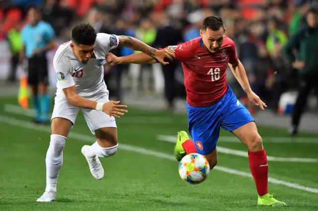 Czeh Republic's Jan Boril and England's Jadon Sancho