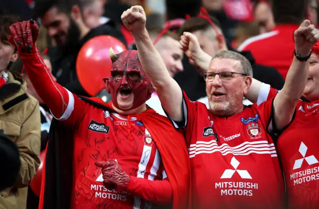 Salford fans