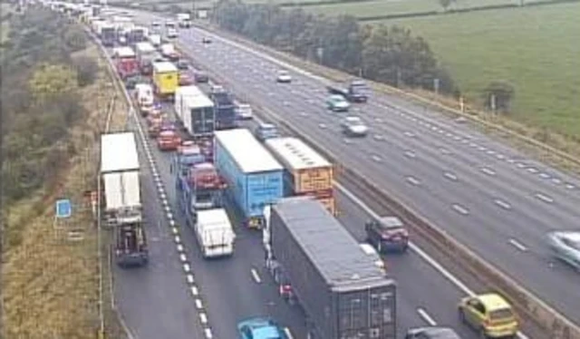 M1 southbound delays