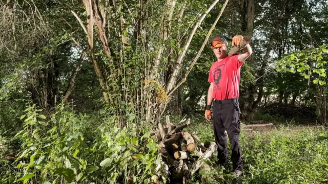 Conservation work at Sutton Walls Camp